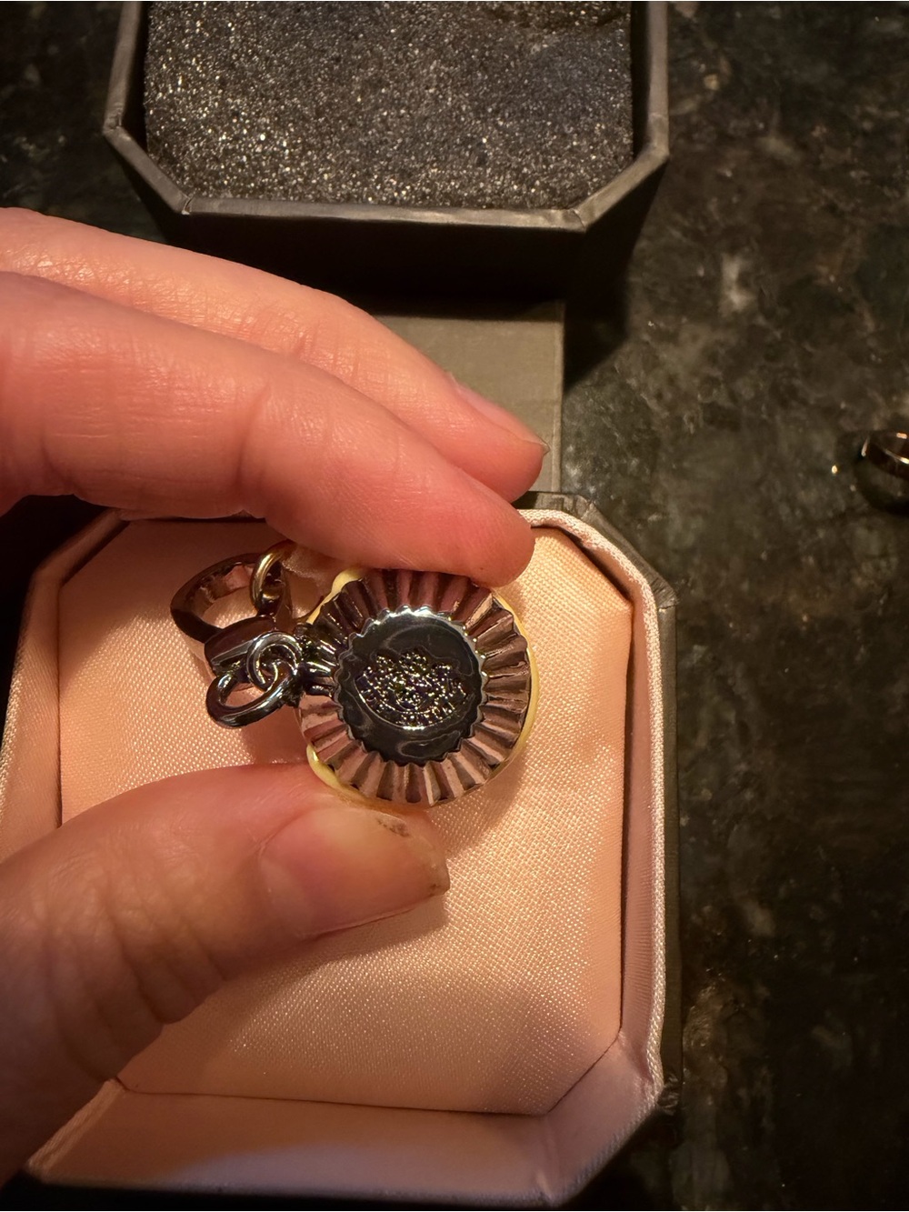 Vintage Juicy Couture Charm Bracelet + 5 Retired Charms & Original Box- Rare Y2K - Picture 5 of 11